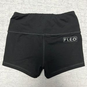 FLEO shorts